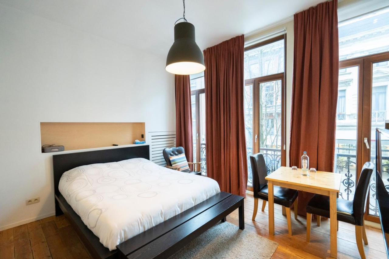 Because The Night City Lodge Antwerp Exterior photo